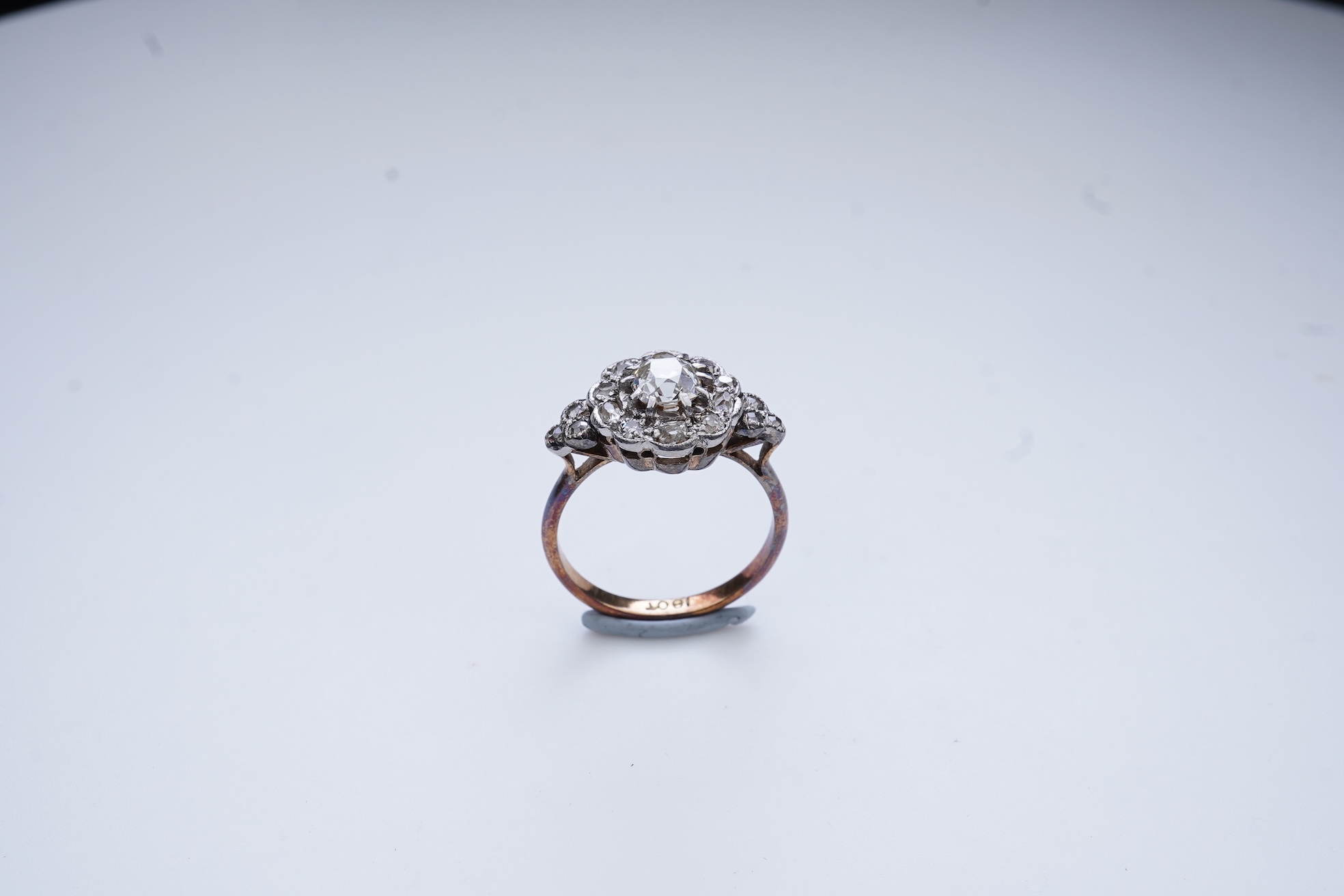 A diamond ring, early 20th century